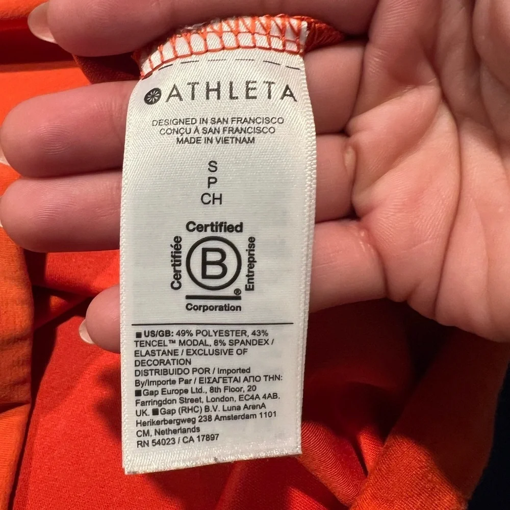 ATHLETA WOMEN'S LARKSPUR RED LONG SLEEVE SEASOFT HOODIE SWEATSHIRT Sz Small